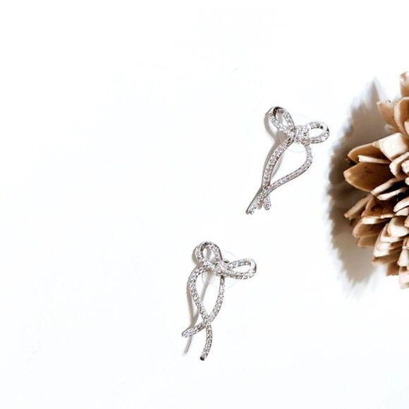 diamond bow earrings M45 - Picture 5 of 7